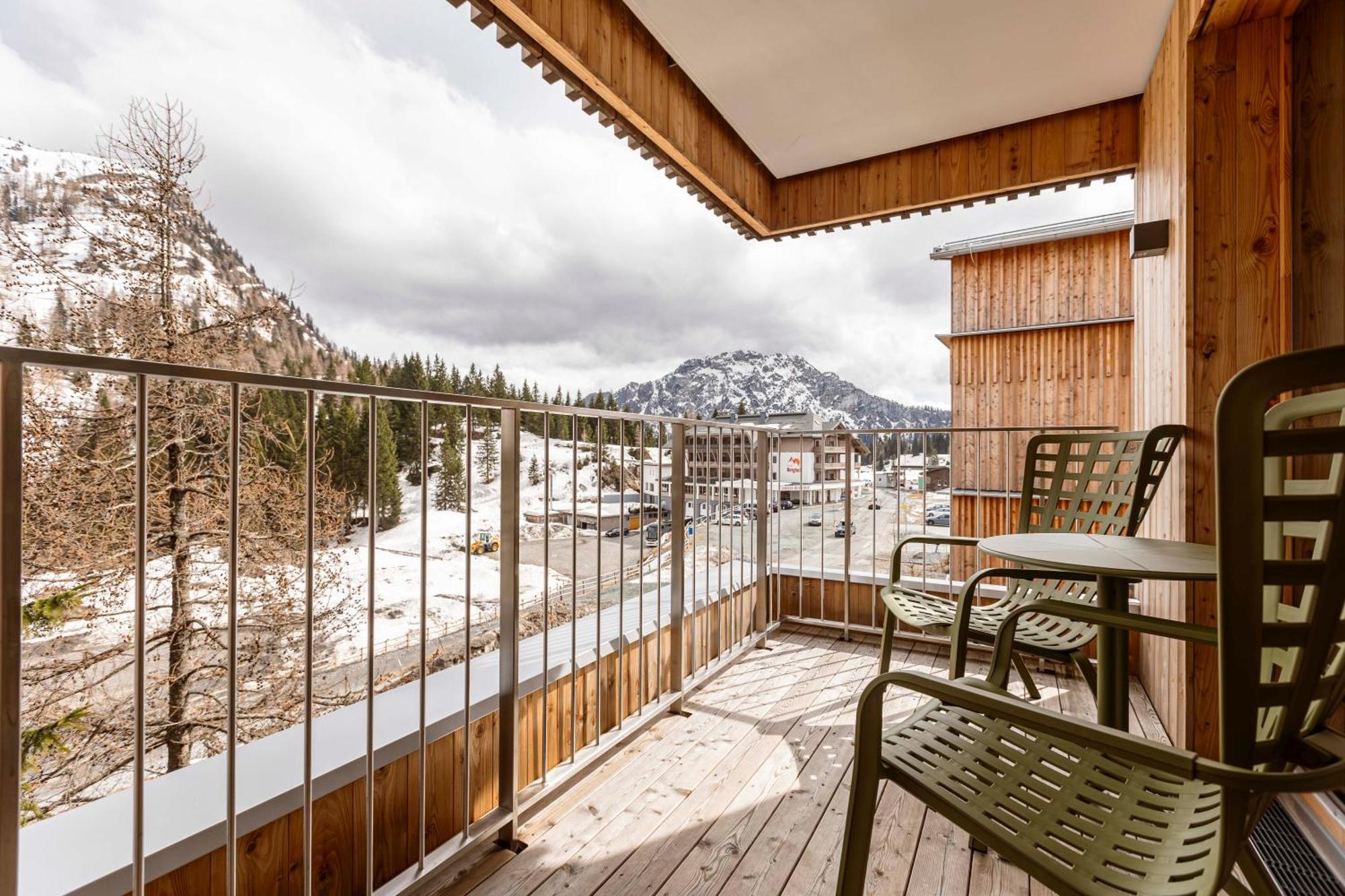 Almresort Sonnenalpe Nassfeld By Alps Resorts Buitenkant foto