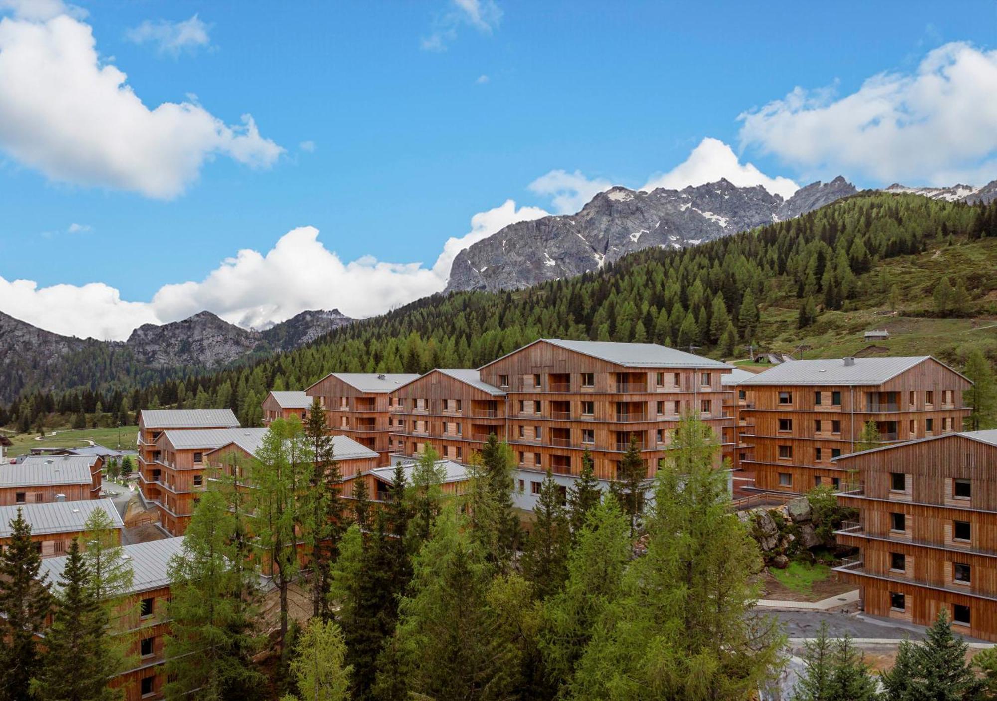 Almresort Sonnenalpe Nassfeld By Alps Resorts Buitenkant foto