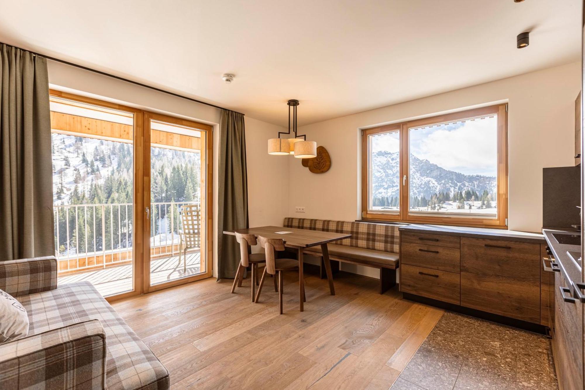 Almresort Sonnenalpe Nassfeld By Alps Resorts Buitenkant foto